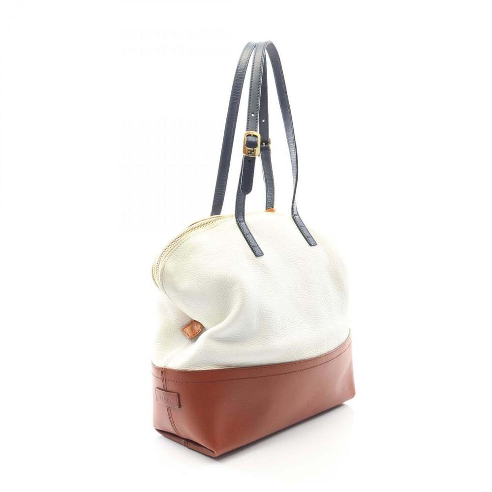 FENDI Brown Leather Shoulder Bag - Picture 2 of 11
